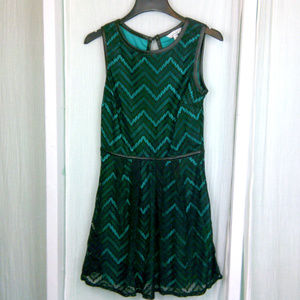 🍩 Speechless green black lace dress